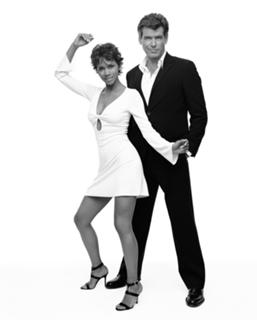 Halle Berry feet photo thumbnail