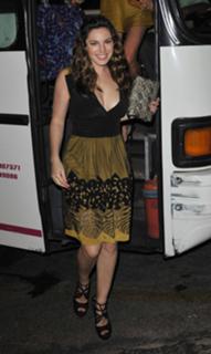Kelly Brook feet photo thumbnail