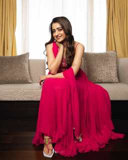 Trisha Krishnan feet photo thumbnail