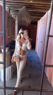 Ludovica Pagani feet photo thumbnail