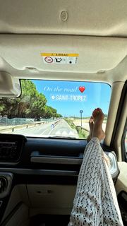 Ludovica Pagani feet photo thumbnail