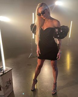 Ashley Fliehr feet photo thumbnail