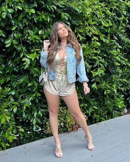 Chanel West Coast feet photo thumbnail