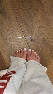 Corinna Kopf feet photo thumbnail