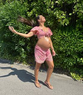 Cristina Pedroche feet photo thumbnail