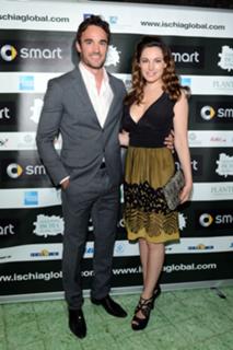 Kelly Brook feet photo thumbnail