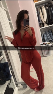 Brittney Smith feet photo thumbnail
