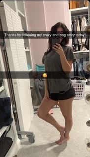 Brittney Smith feet photo thumbnail