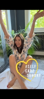 Lisa Snowdon feet photo thumbnail