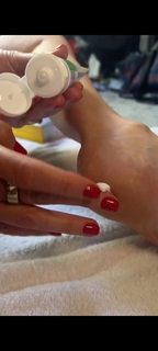 Lisa Snowdon feet photo thumbnail
