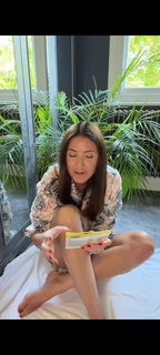 Lisa Snowdon feet photo thumbnail