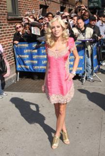 Heidi Montag feet photo thumbnail