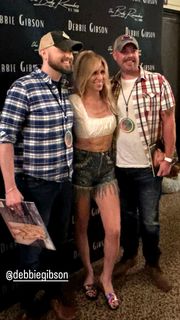Debbie Gibson feet photo thumbnail
