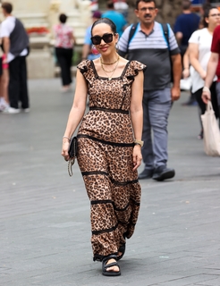 Myleene Klass feet photo thumbnail