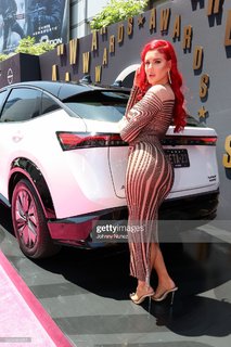 Justina Valentine feet photo thumbnail