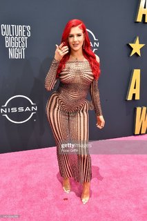 Justina Valentine feet photo thumbnail