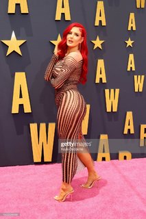 Justina Valentine feet photo thumbnail
