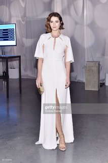 Mary Elizabeth Winstead feet photo thumbnail