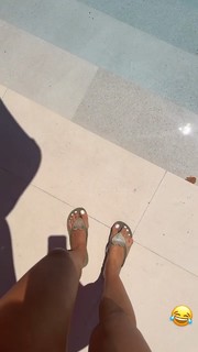 Cristina Pedroche feet photo thumbnail