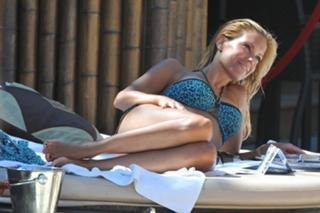 Sylvie Meis feet photo thumbnail