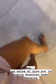 Laura González feet photo thumbnail