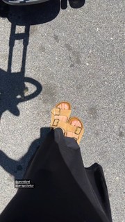 Jamie Chung feet photo thumbnail