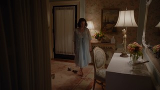 Rachel Brosnahan feet photo thumbnail