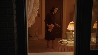 Rachel Brosnahan feet photo thumbnail