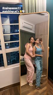 Anushka Sen feet photo thumbnail