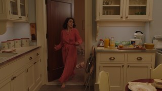 Rachel Brosnahan feet photo thumbnail