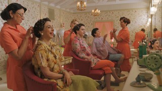 Rachel Brosnahan feet photo thumbnail