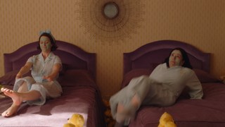 Rachel Brosnahan feet photo thumbnail