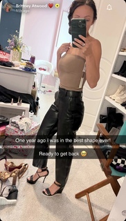 Brittney Smith feet photo thumbnail