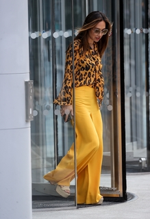 Myleene Klass feet photo thumbnail