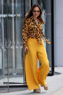 Myleene Klass feet photo thumbnail