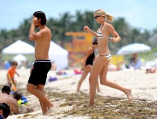 Lena Gercke feet photo thumbnail