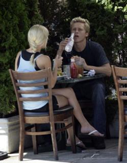 Heidi Montag feet photo thumbnail
