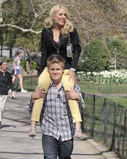 Heidi Montag feet photo thumbnail