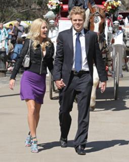 Heidi Montag feet photo thumbnail