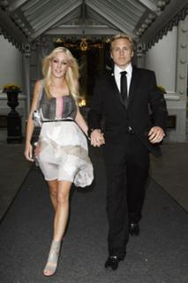 Heidi Montag feet photo thumbnail