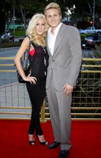 Heidi Montag feet photo thumbnail