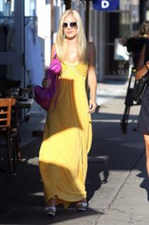 Heidi Montag feet photo thumbnail