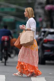 Claire Danes feet photo 4