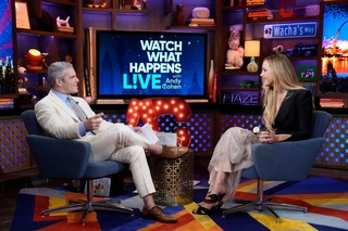 Jennifer Lawrence feet photo thumbnail