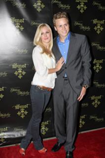 Heidi Montag feet photo thumbnail