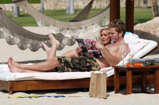 Heidi Montag feet photo thumbnail