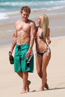 Heidi Montag feet photo thumbnail