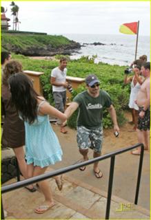 Katharine McPhee feet photo thumbnail