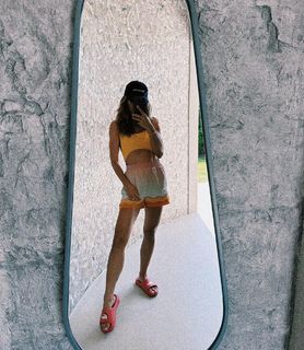 Anna Lewandowska feet photo thumbnail