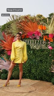 Sara Sampaio feet photo thumbnail